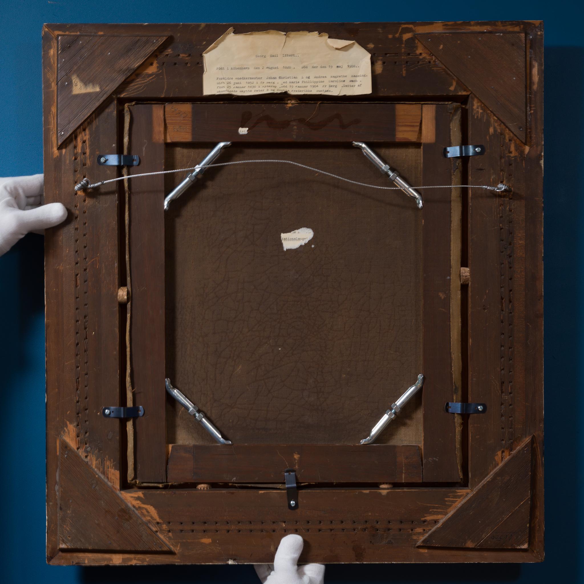 A. Winter Baum mit Krähen in der Abenddämmerung im Angebot 3