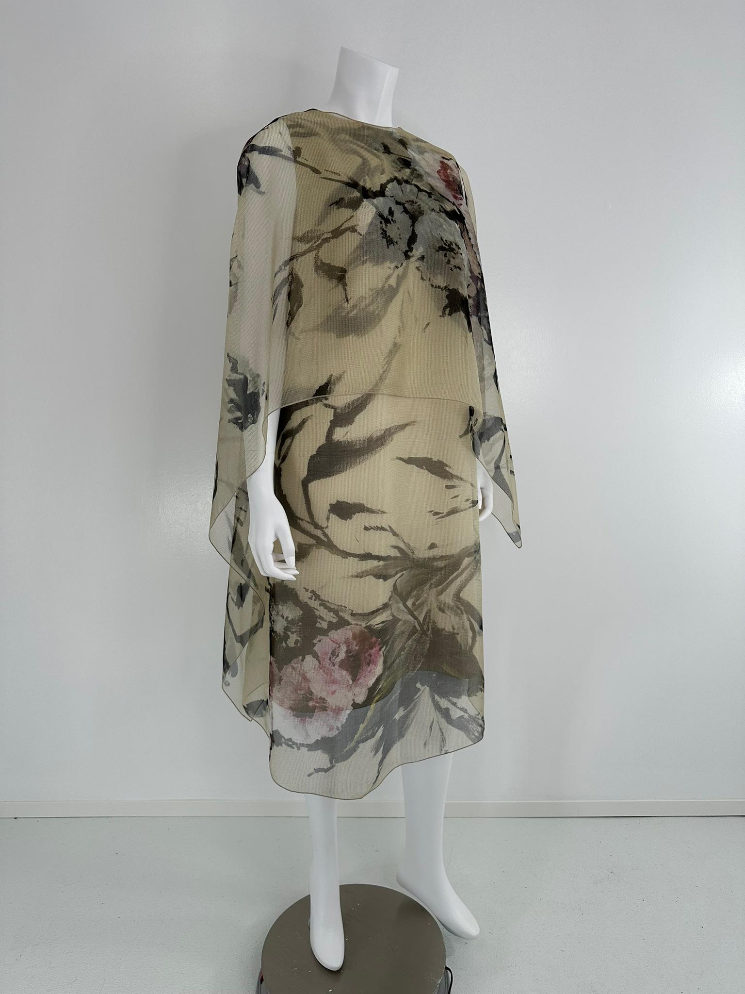 Georg et Arend Salon Privée Munich Vestido y capa de organza de seda estampada en venta 5