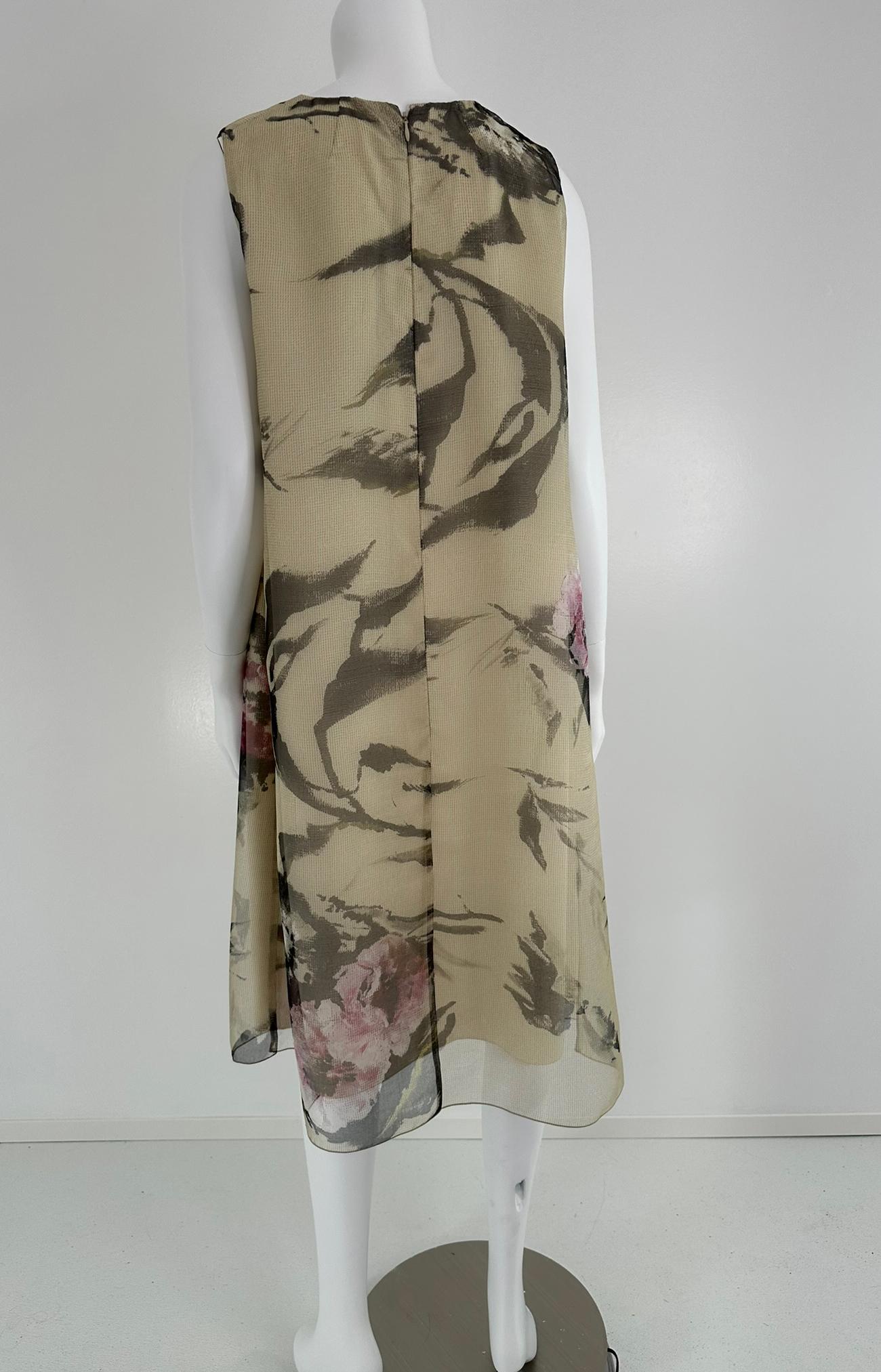 Georg et Arend Salon Privée Munich Vestido y capa de organza de seda estampada en venta 9