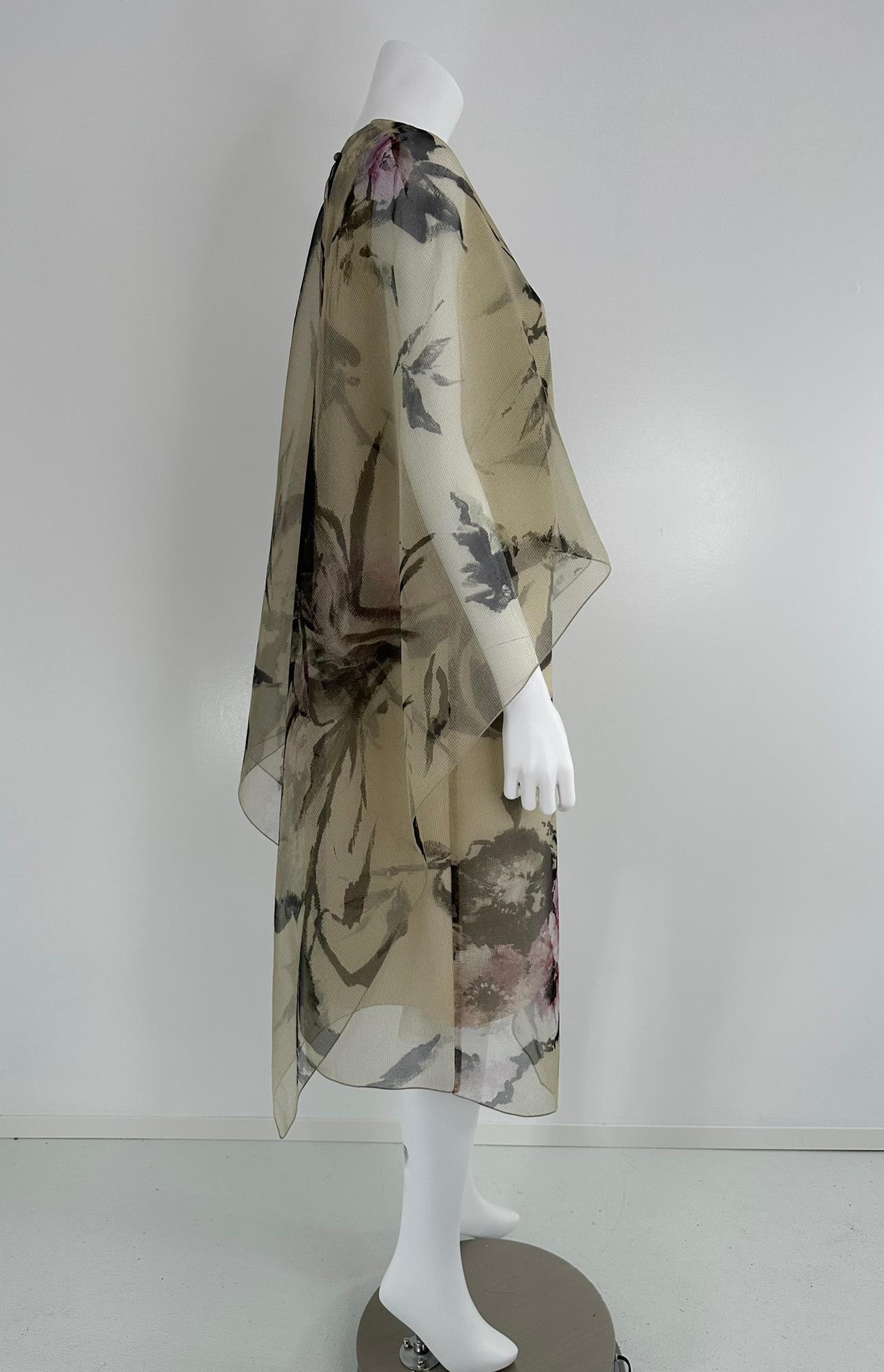 Georg et Arend Salon Privée Munich Vestido y capa de organza de seda estampada en venta 4