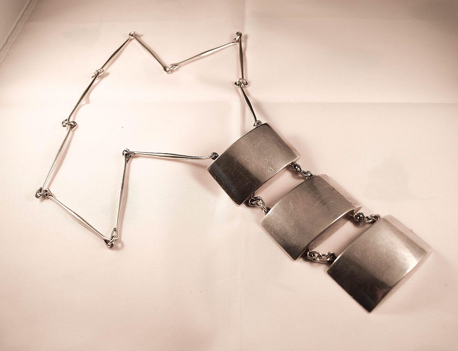  Collana vintage in stile modernista di Georg Jensen.  in ottime condizioni, l'apertura della collana misura 26