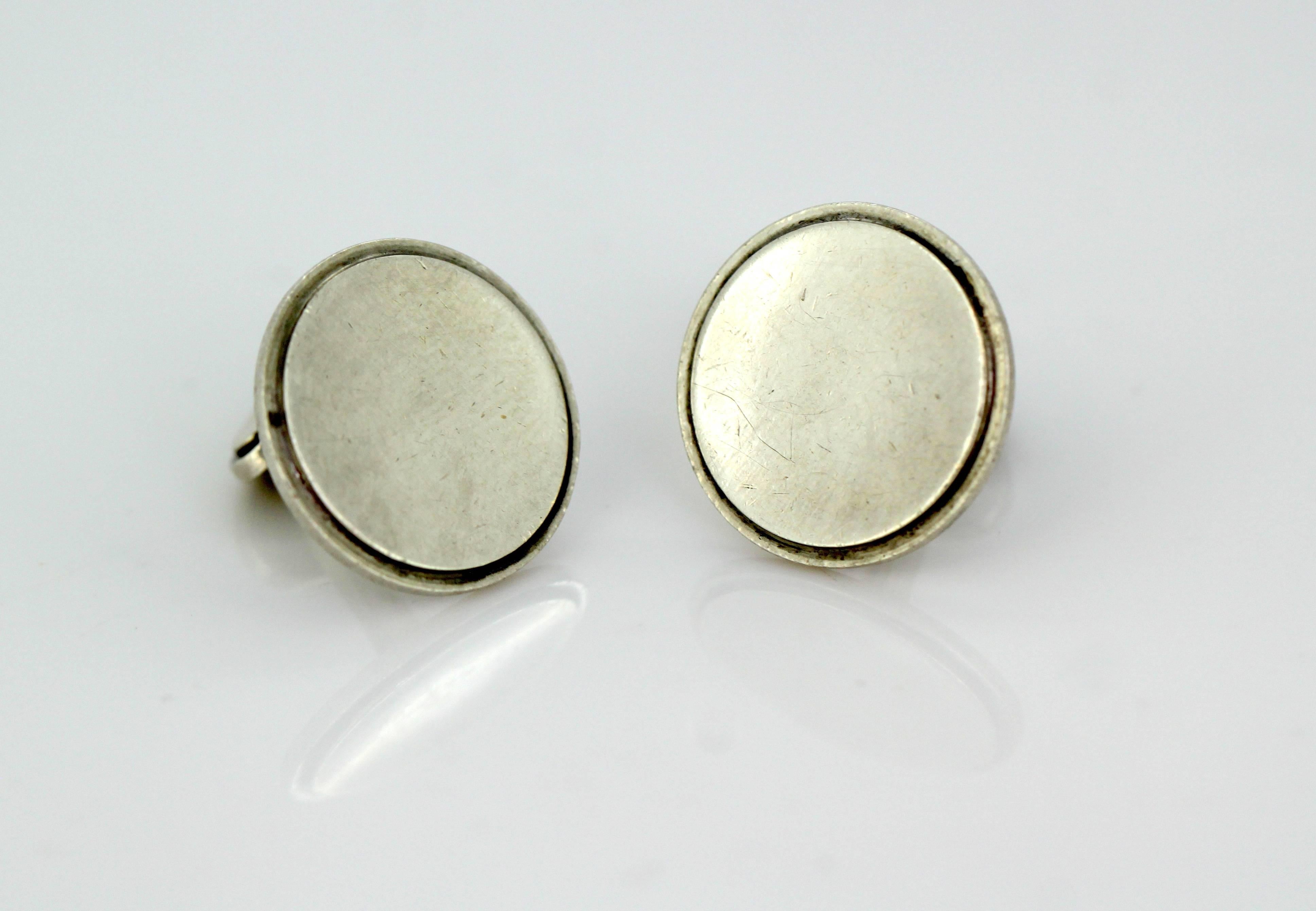 Vintage silver mens cufflinks
Maker : Georg Jensen
Denmark Circa.1970's
Fully hallmarked.

Dimensions - 
Size : 	2.6 x 2.1 x 1.8 cm
Total weight : 14 grams

Condition: Has some noticeable surface wear and tear which includes some micro scratches,
