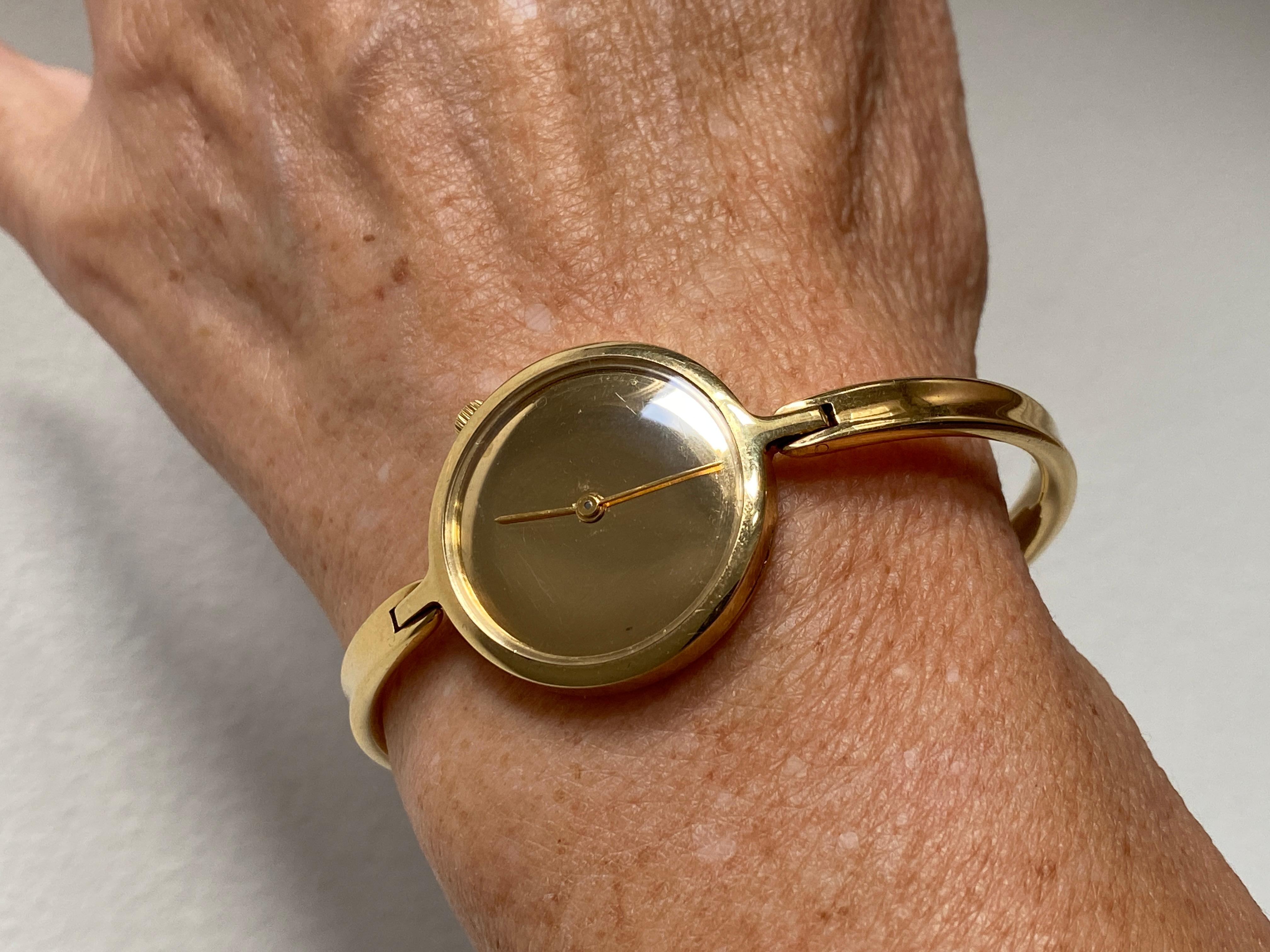 Georg Jensen: 18 Karat Golduhr entworfen von Vivianna Torun im Angebot 4