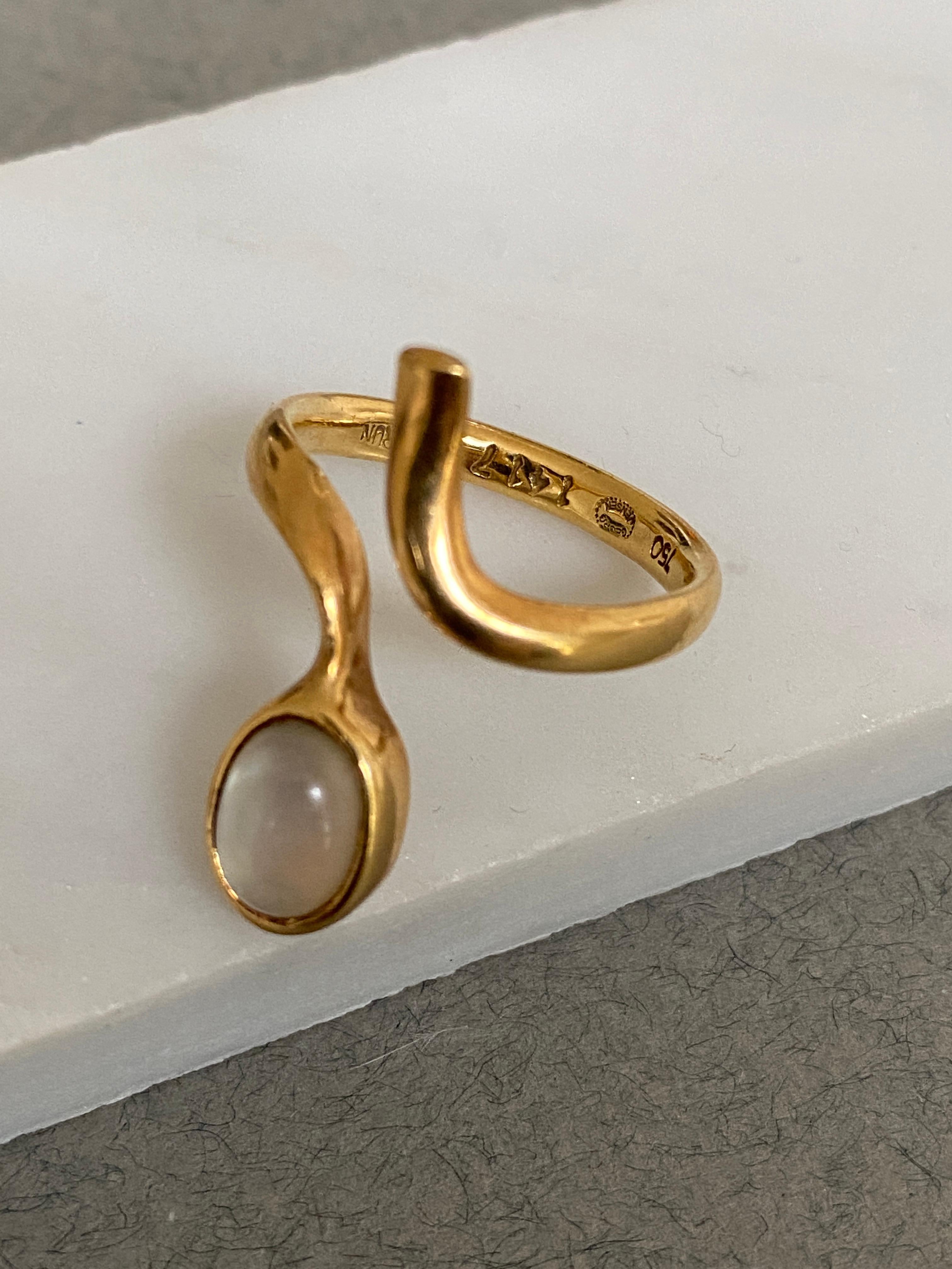 Modernist Georg Jensen 18k Gold & Moonstone Ring Designed by Vivianna Torun Bulow-Hube For Sale