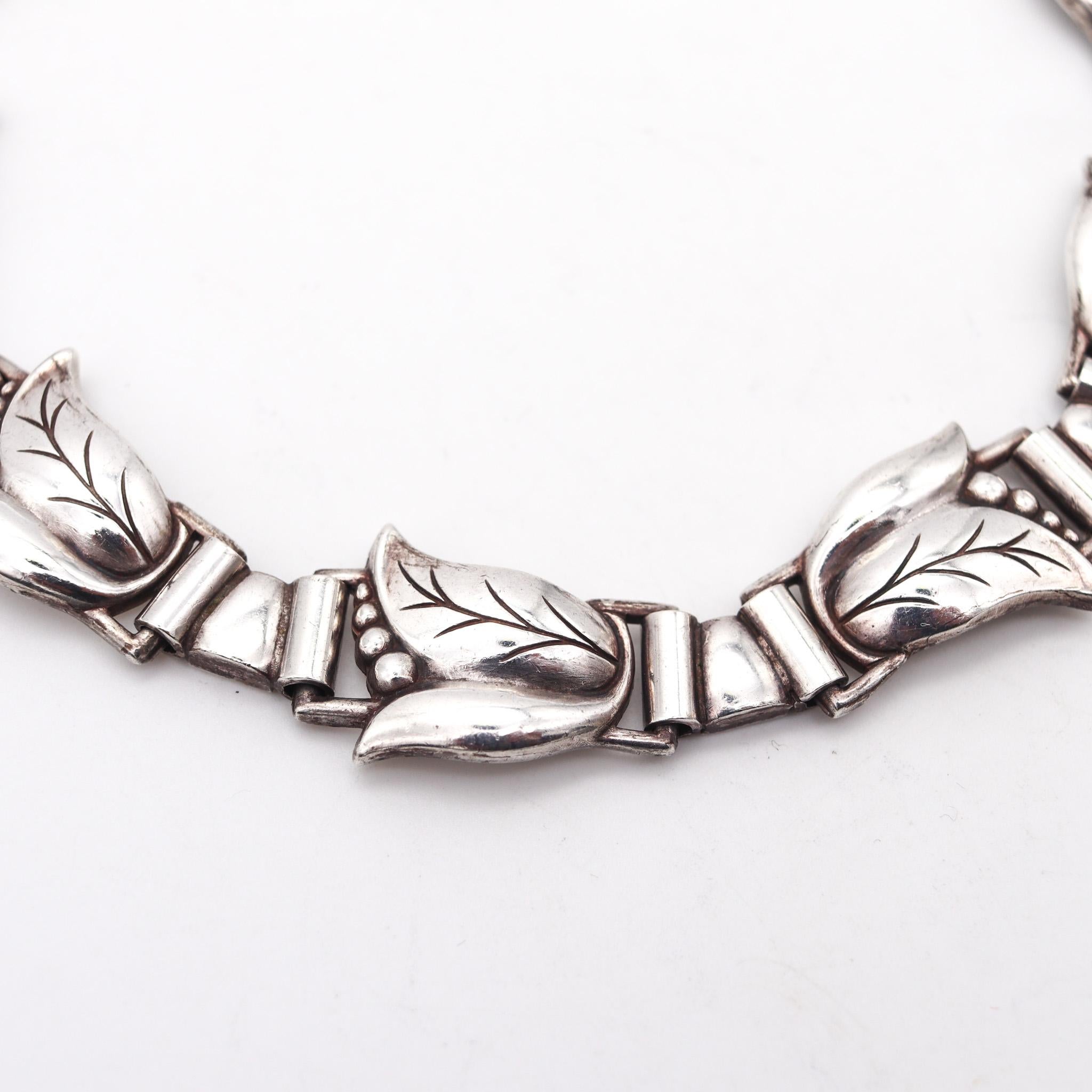 Georg Jensen 1940 La Paglia Rare Art Deco Tulips Necklace In 925 Sterling Silver In Excellent Condition In Miami, FL