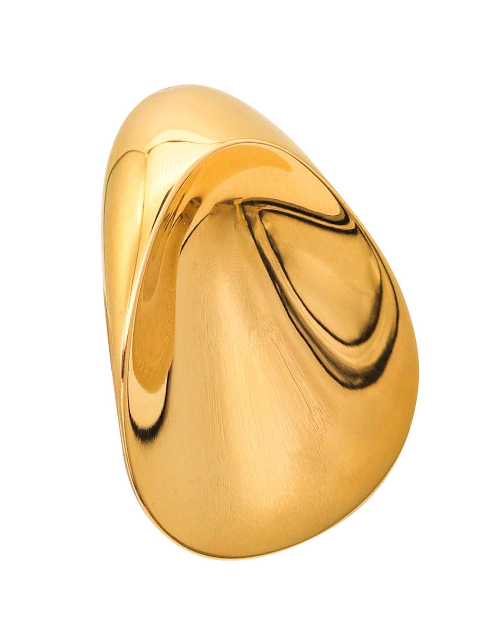 Modernist GEORG JENSEN 1960 Nanna Ditzel Pendant Brooch In 18Kt Yellow Gold Model 1328 For Sale
