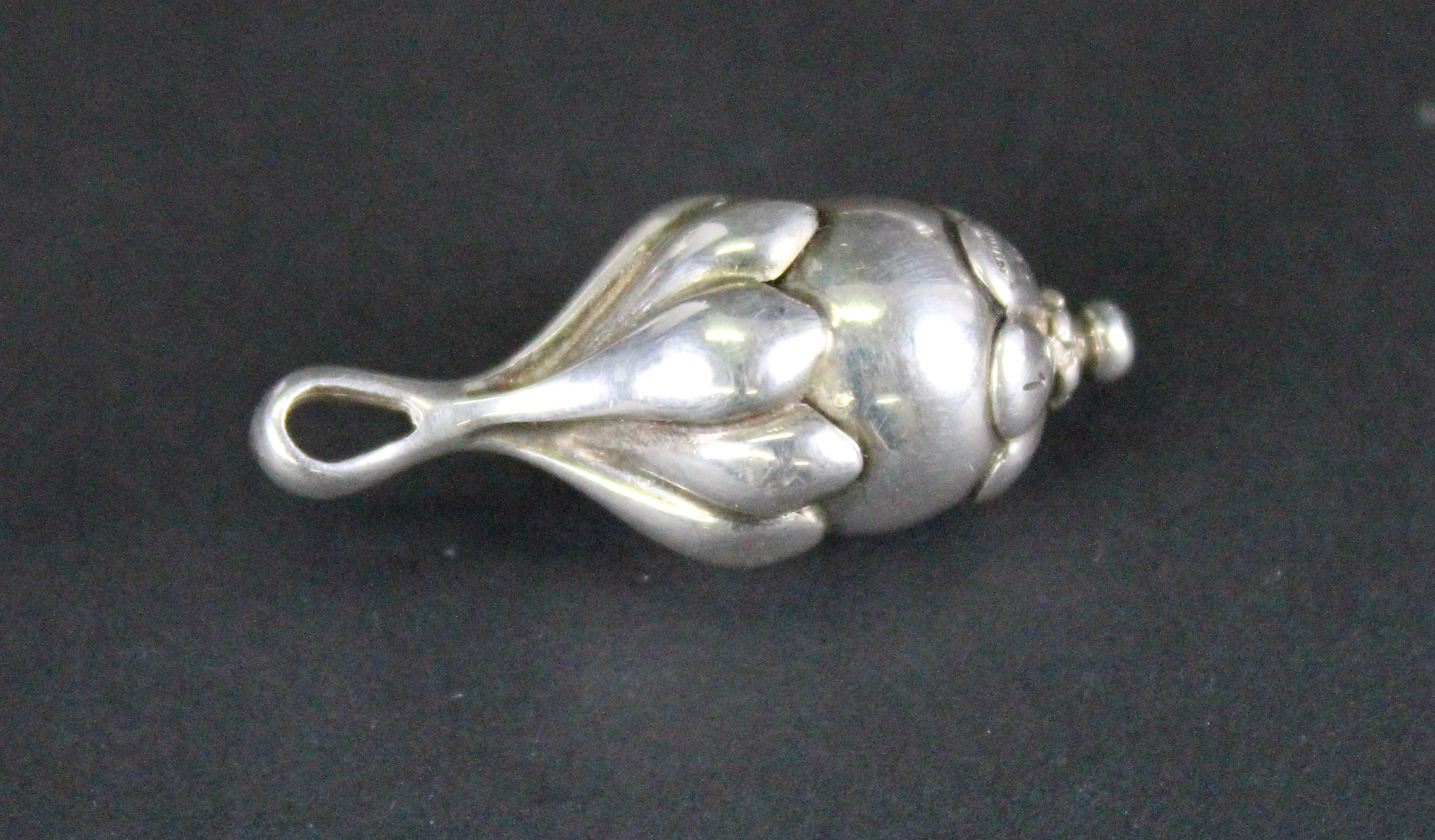 A Georg Jensen 1991 pendant in Sterling Silver.
Good condition. With marks 