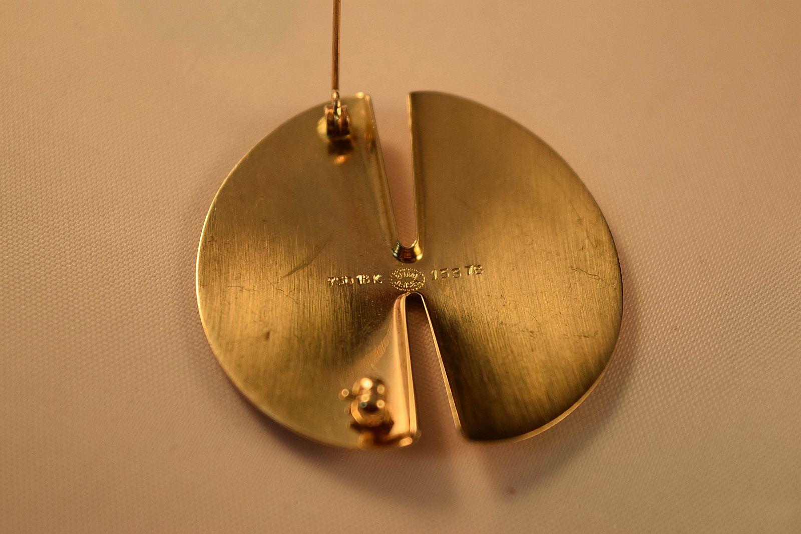 Georg Jensen 1k gold brooch by Nanna Ditzel 13337B For Sale 1