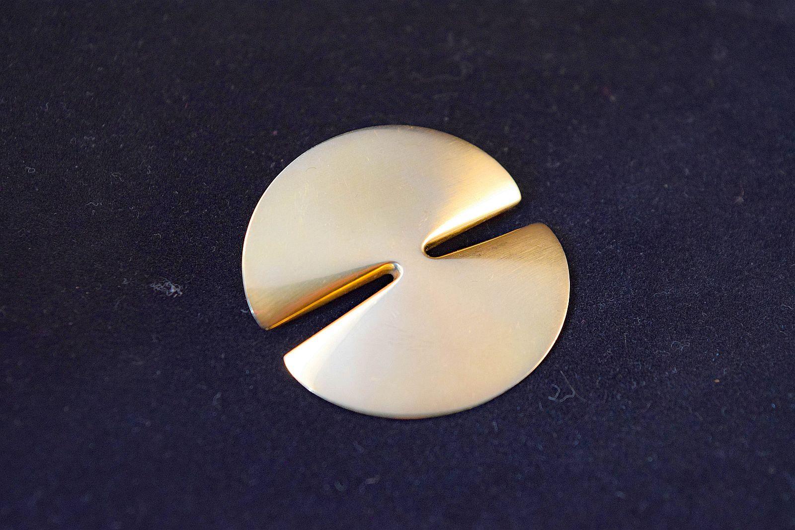 Georg Jensen 1k gold brooch by Nanna Ditzel 13337B For Sale 3