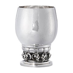 Georg Jensen 296A Taza de plata de ley hecha a mano con detalles de uvas