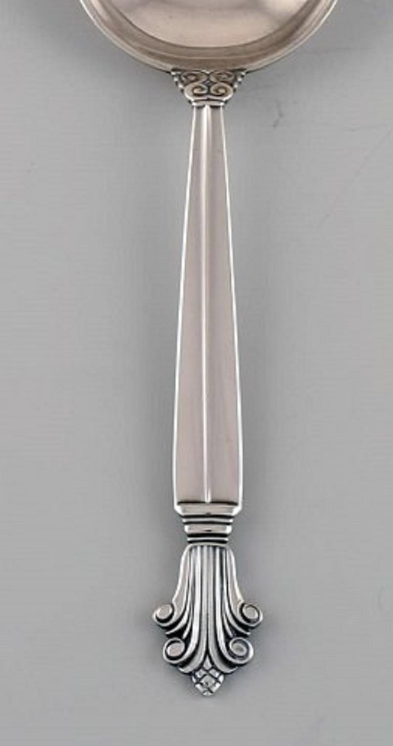 Georg Jensen Acanthus bouillon spoon in sterling silver.
Measures: Length 16.5 cm.
Stamped.
In excellent condition.
Our skilled Georg Jensen silversmith / jeweler can polish all silver and gold so that it appears as new. The price is very