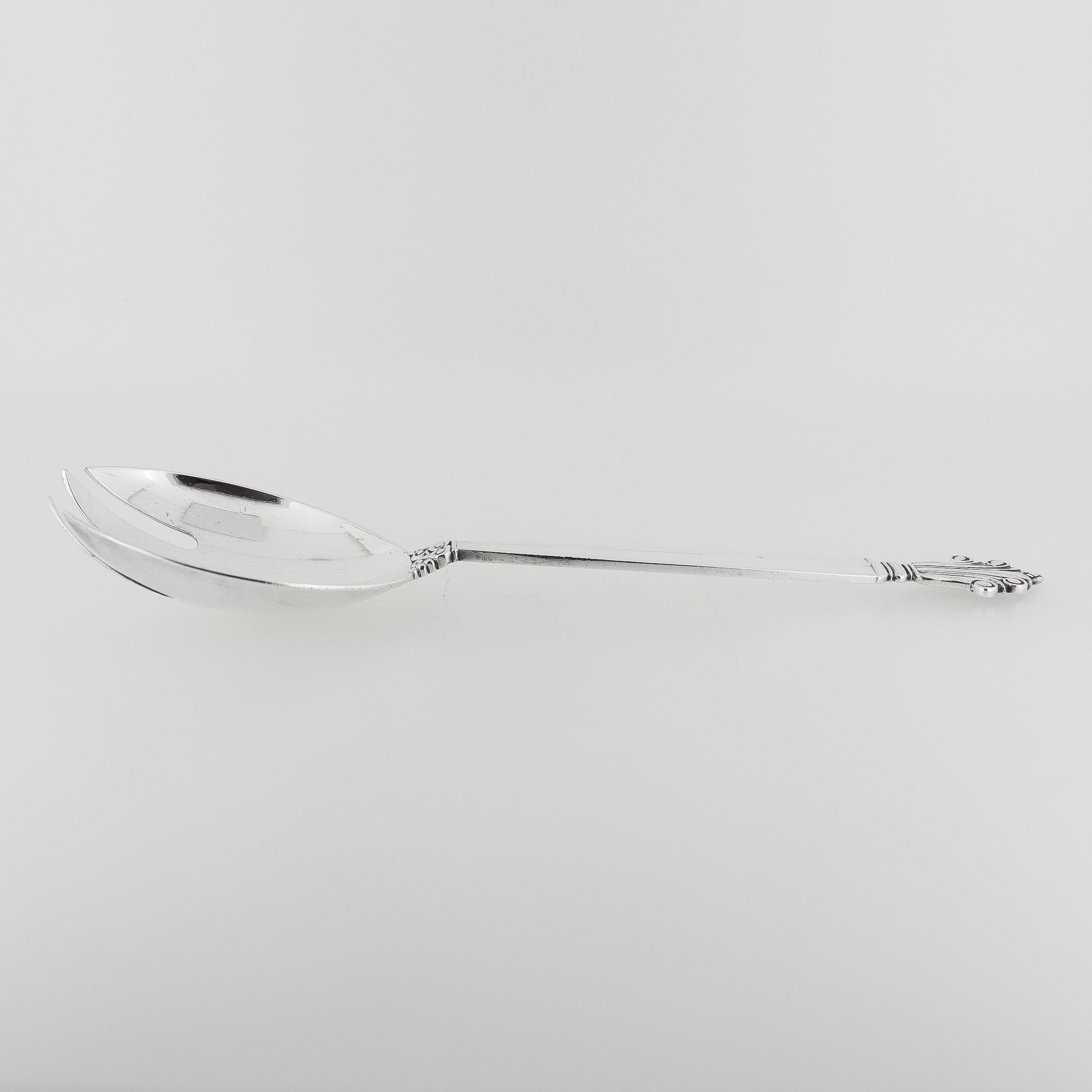 Georg Jensen Acanthus Pattern Solid Sterling Silver Serving Fork For Sale 4