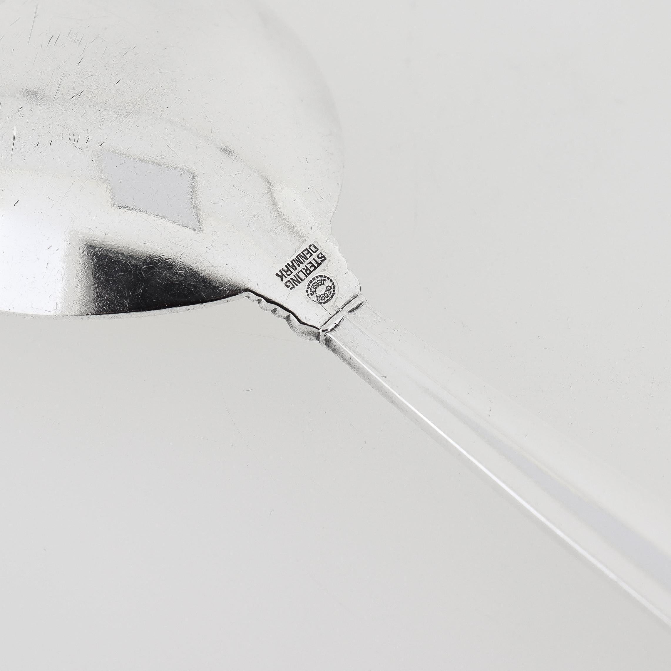 Georg Jensen Acanthus Pattern Solid Sterling Silver Serving Fork For Sale 2