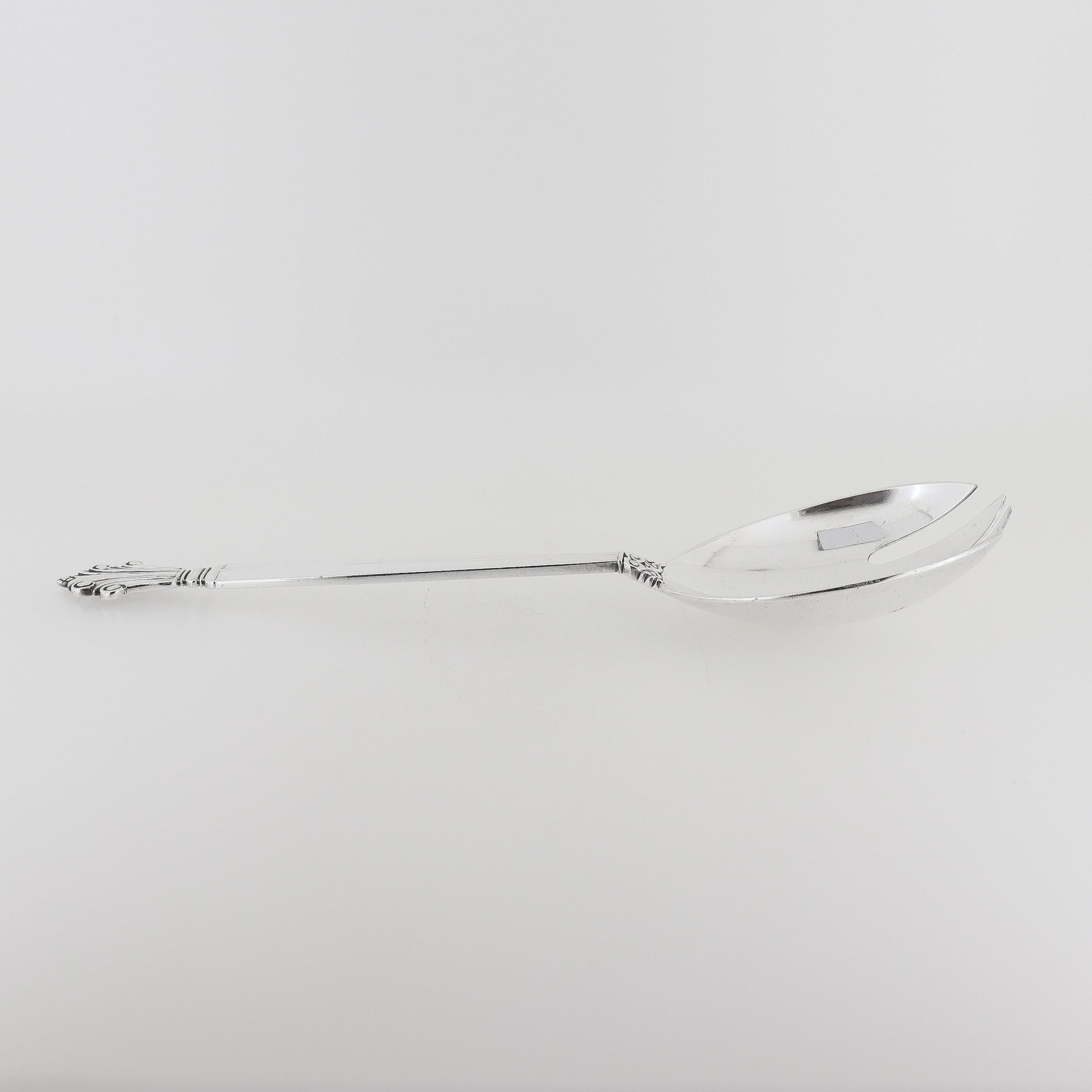 Georg Jensen Acanthus Pattern Solid Sterling Silver Serving Fork For Sale 3