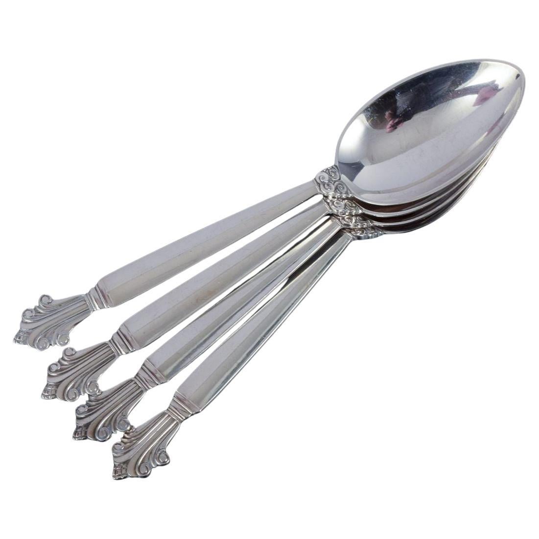 Georg Jensen "Acanto". Juego de cuatro cucharillas de plata de ley.