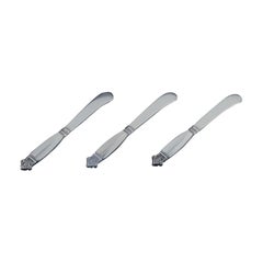 Georg Jensen, "Acanto". Tres cuchillos para mantequilla de plata de ley. Todo plata.