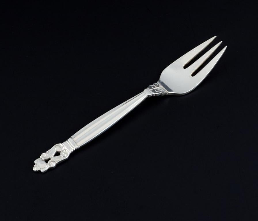 Georg Jensen Acorn, fish cutlery for four people in sterling silver.
Fish knife and fish fork.
Marked after 1945.
In perfect condition with minimal signs of use.
Marked - partially with English import marks.
Knife: L 20.5 cm.
Fork: L 16.5 cm.