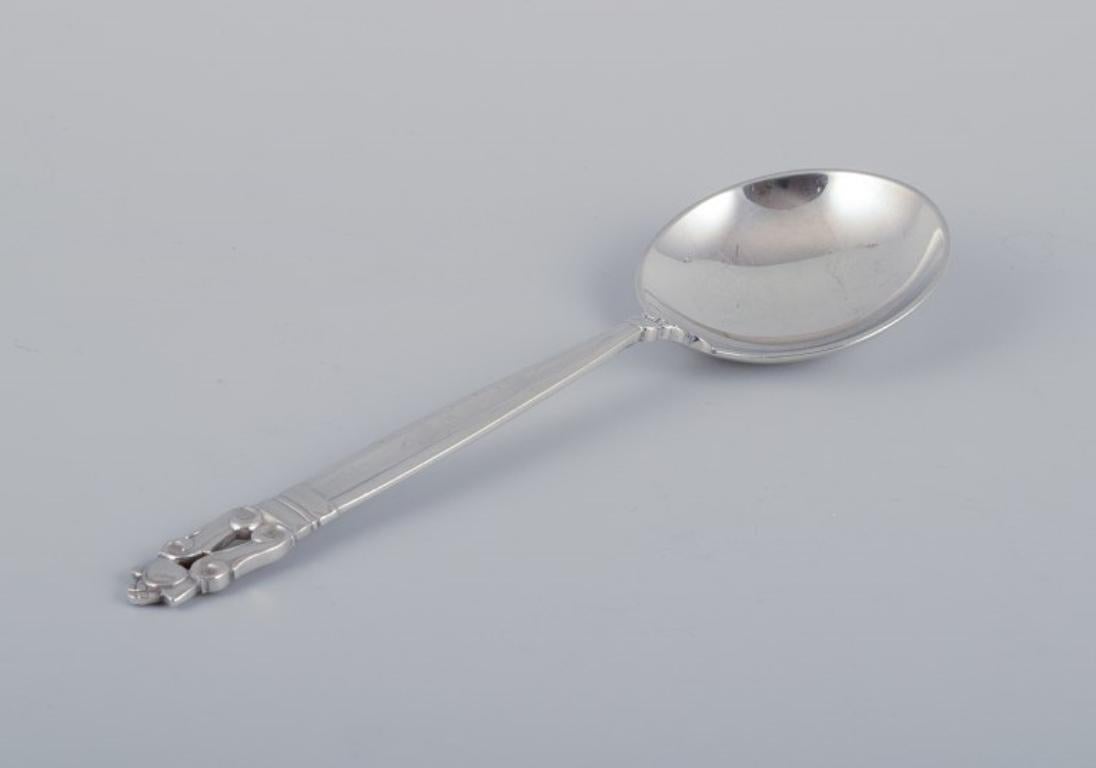 Georg Jensen Acorn, quattro cucchiai da brodo in argento sterling.
Hallmark: Dopo il 1945.
In ottime condizioni.
Lunghezza 16,0 cm.