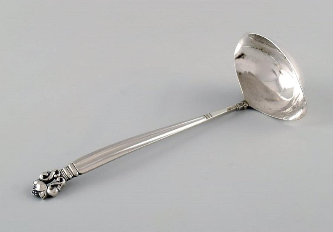 Georg Jensen Acorn sauce spoon in sterling silver.
Length: 20 cm.
In excellent condition.
Stamped.
Our skilled Georg Jensen silversmith can polish all silver and gold so that it appears new. The price is very reasonable.