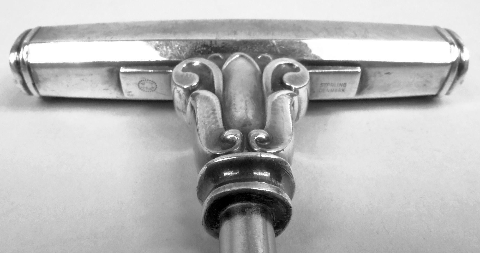 Korkenzieher aus Sterlingsilber mit Eichel von Georg Jensen (20. Jahrhundert)
