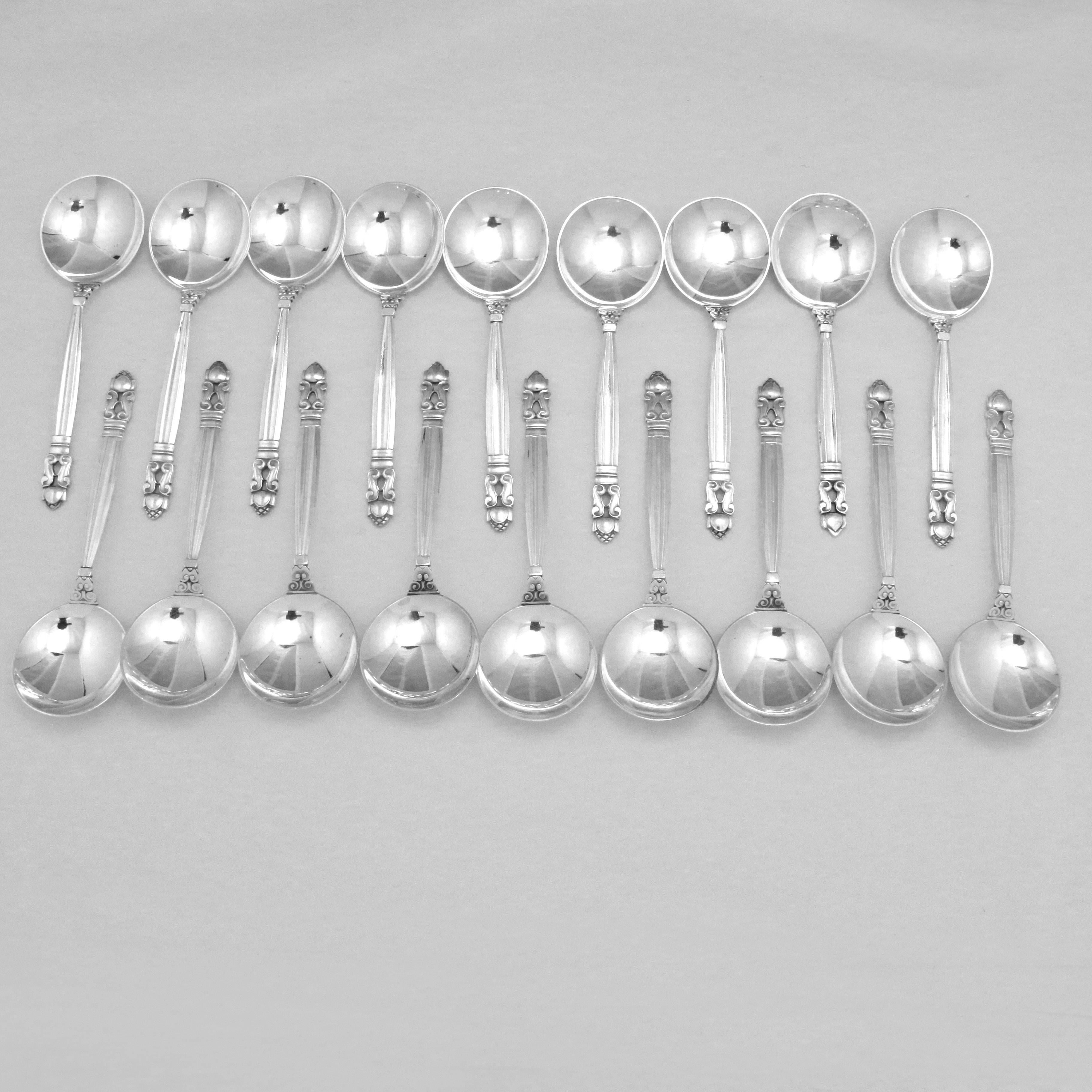 Georg Jensen Acorn Sterling Silver Flatware Set for 12, in all 126 Pieces In Good Condition In Montreal, QC