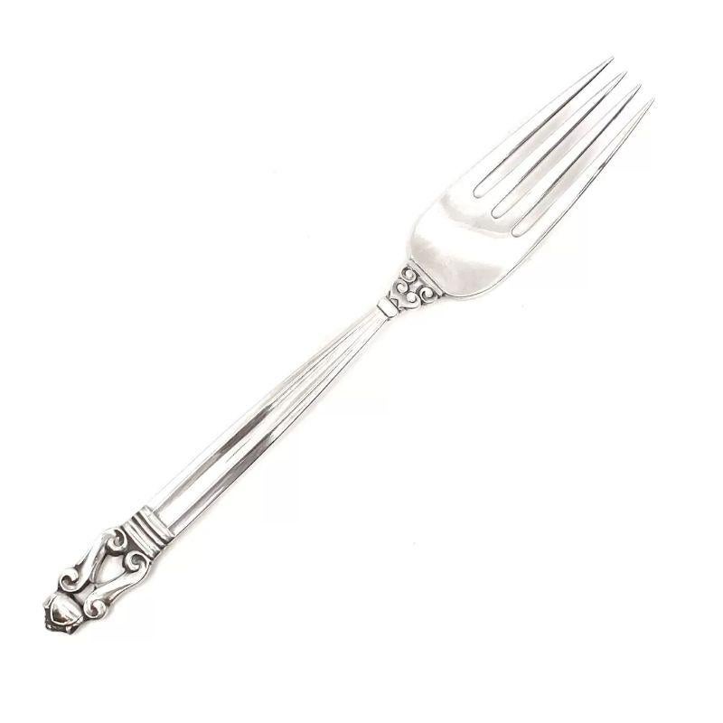 Georg Jensen sterling silver dinner fork, item #002 in the Acorn pattern, design #62 by Johan Rohde from 1915.

Additional information:
Material: Sterling silver
Styles: Art Nouveau
Hallmarks: Georg Jensen hallmark, made in Denmark.
Dimensions: