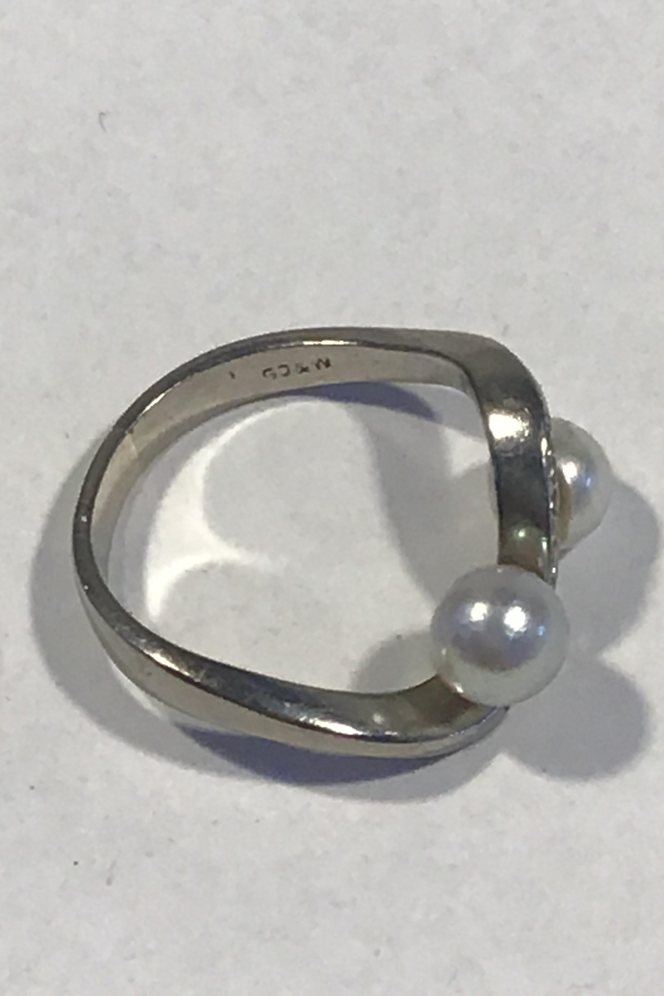 Modern Georg Jensen and Wendel 18 Karat White Gold Ring with Pearls and Brillants For Sale