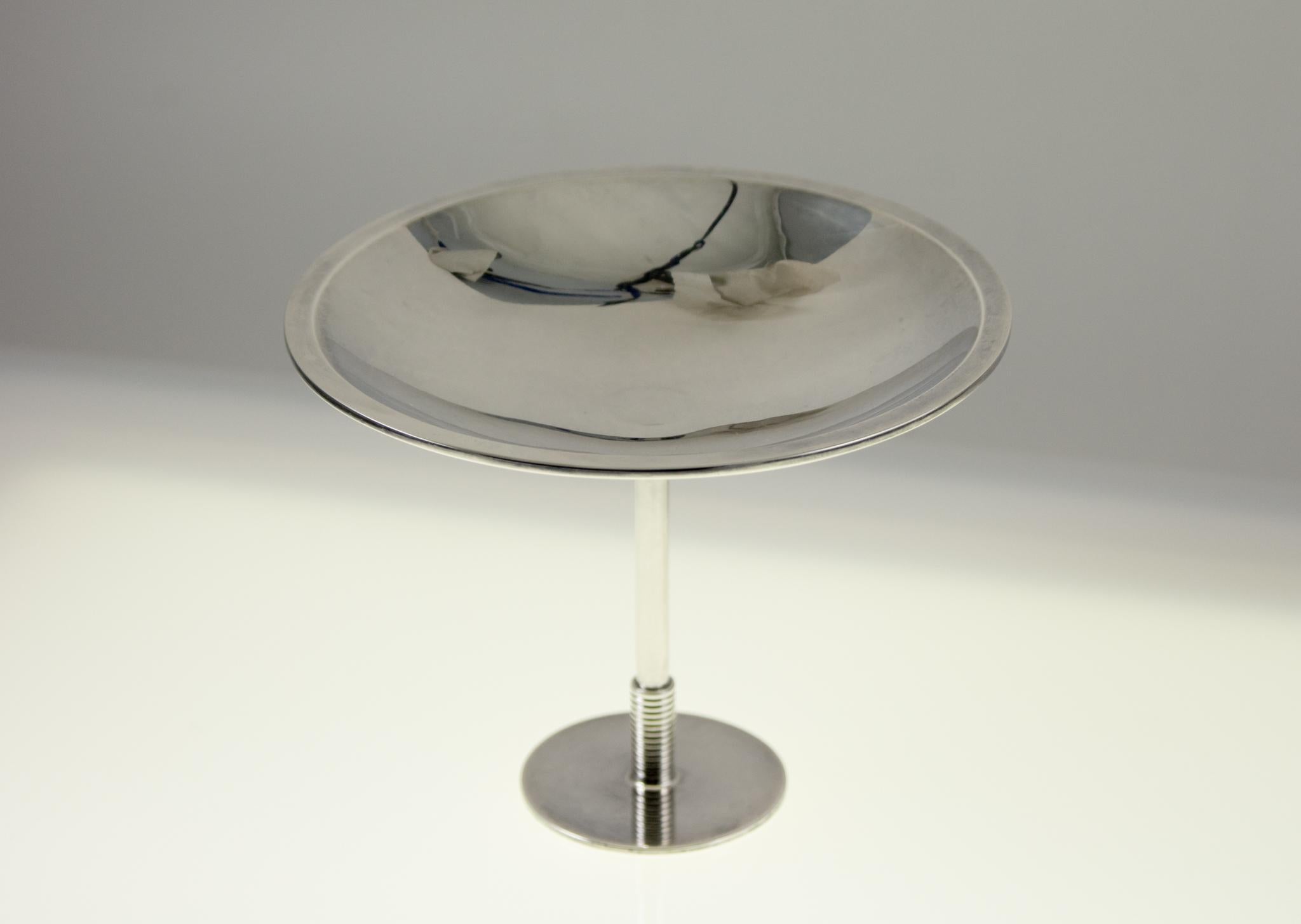 Tazza Georg Jensen Art Decó de plata de ley modelo 718 de Sigvard Bernadotte Sueco en venta