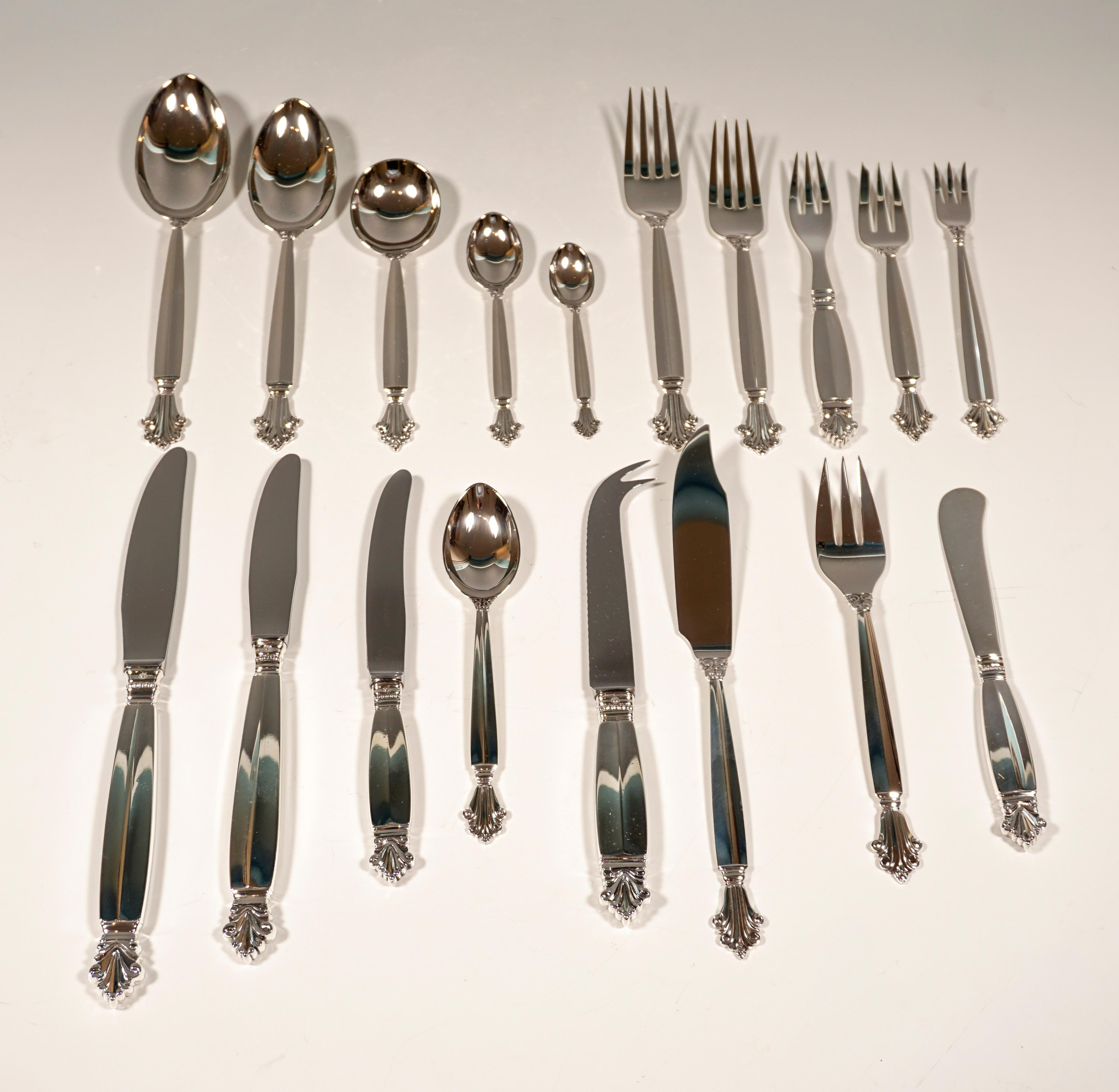 Georg Jensen  Silver Cutlery Set Acanthus in Showcase, Design Johan Rohde c 1945 9