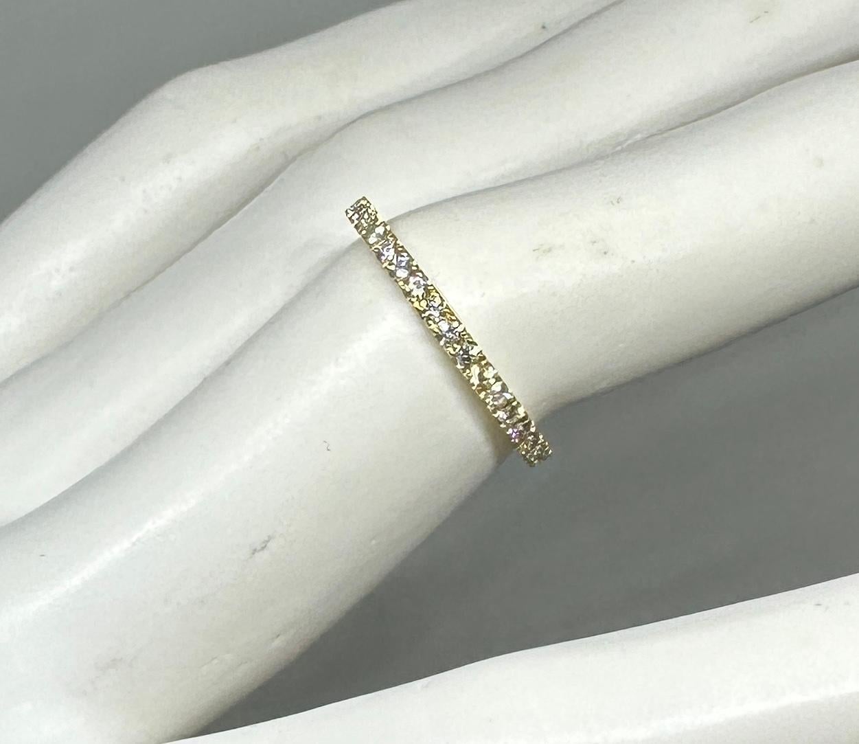 Contemporary Georg Jensen Aurora Diamond Band Ring 1553A 18 Karat Yellow Gold Size 6.5 For Sale