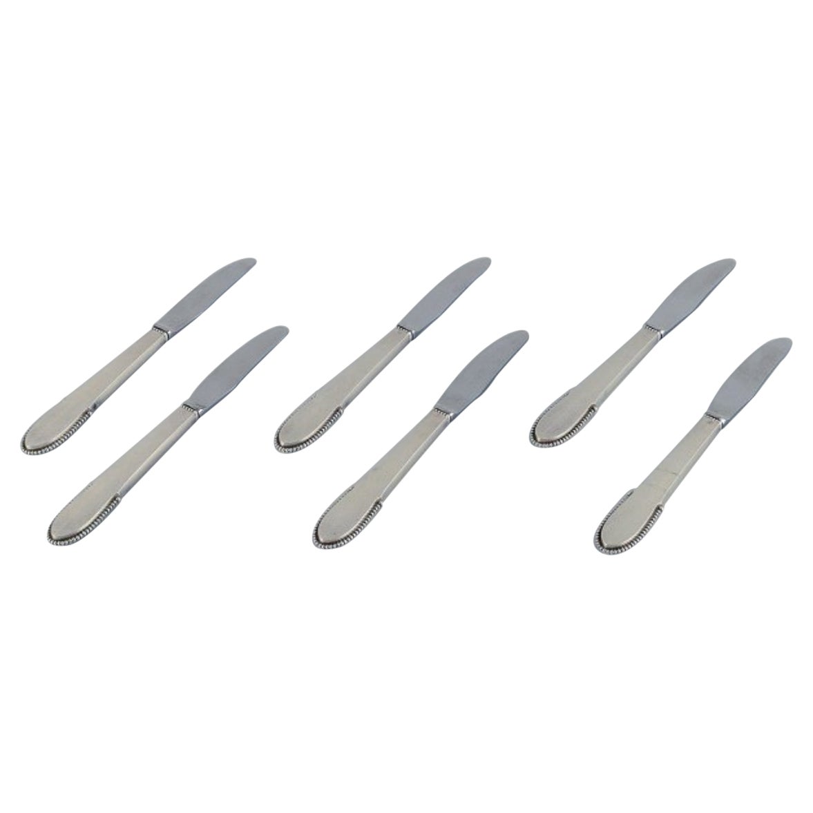 Georg Jensen perles Six couteaux de table à long manche.