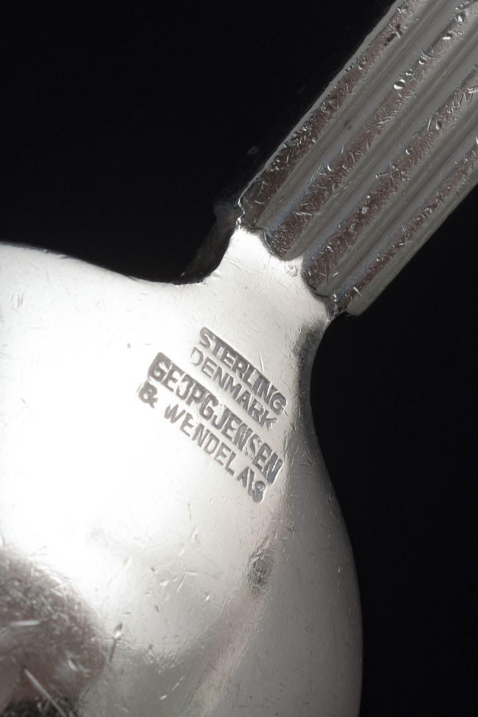 Georg Jensen, Bernadotte. Cucchiaio da brodo in argento sterling. In condizioni buone in vendita a København, Copenhagen
