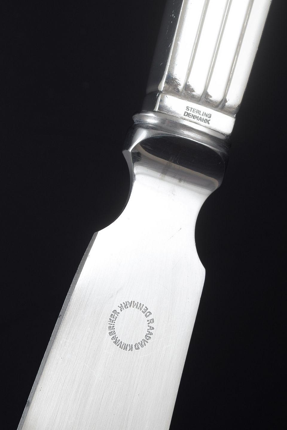 20ième siècle Georg Jensen, Bernadotte. Couteau à gâteau en argent sterling et en acier inoxydable. en vente