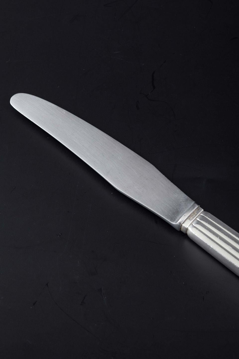 Danese Georg Jensen. Bernadotte. Coltello da pranzo in argento sterling e acciaio inossidabile in vendita