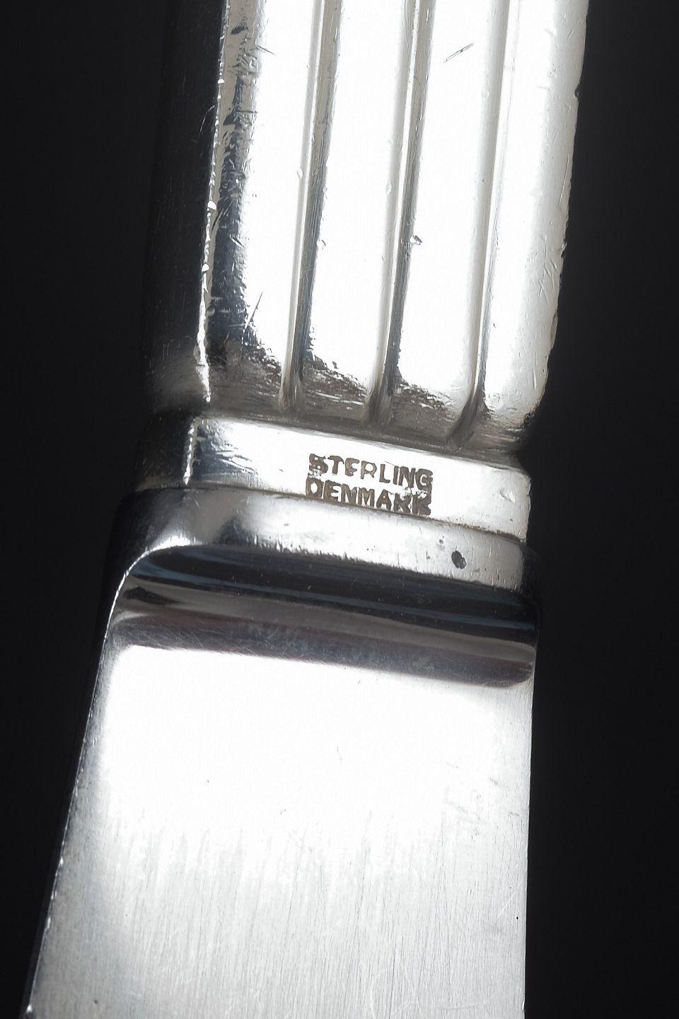 XX secolo Georg Jensen. Bernadotte. Coltello da pranzo in argento sterling e acciaio inossidabile in vendita