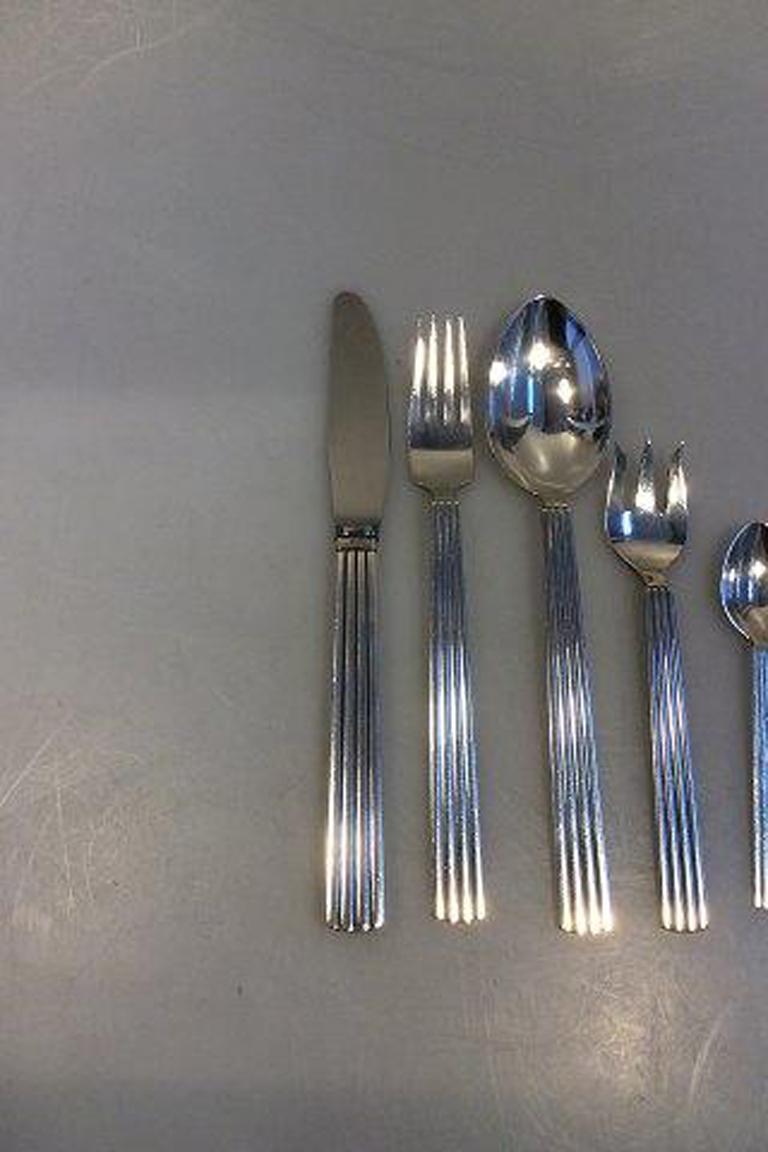 Georg Jensen Bernadotte Sterling Silver Lunch Flatware Set 60 Pieces In Good Condition For Sale In Copenhagen, DK