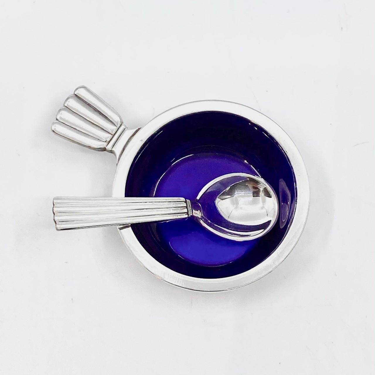 Art déco Georg Jensen Bernadotte Sterling Silver Salt Cellar Blue Enamel 102-103 en vente