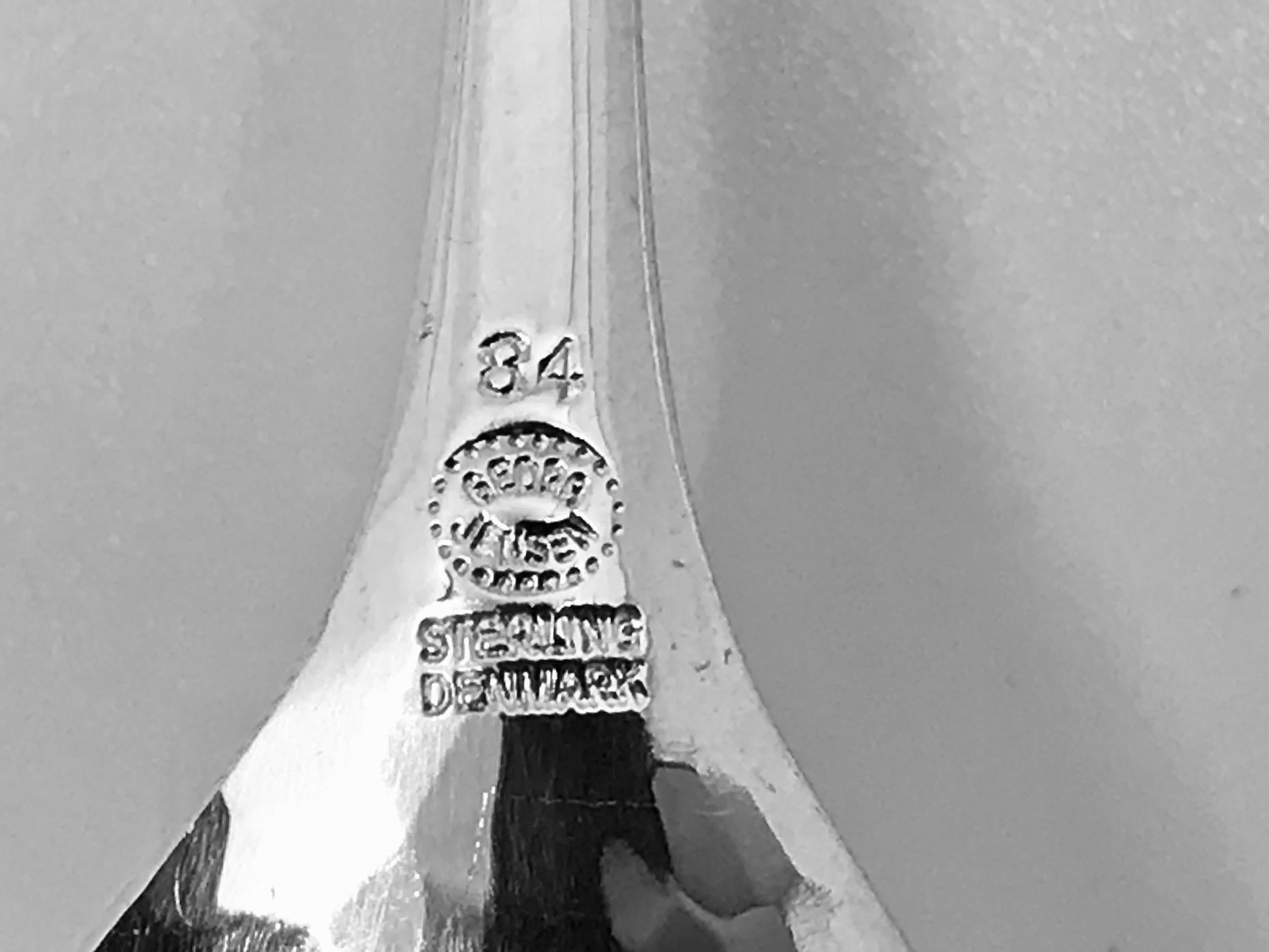 Iced-Teelöffel 078 aus Sterlingsilber mit Blütenblattmuster von Georg Jensen (Poliert) im Angebot