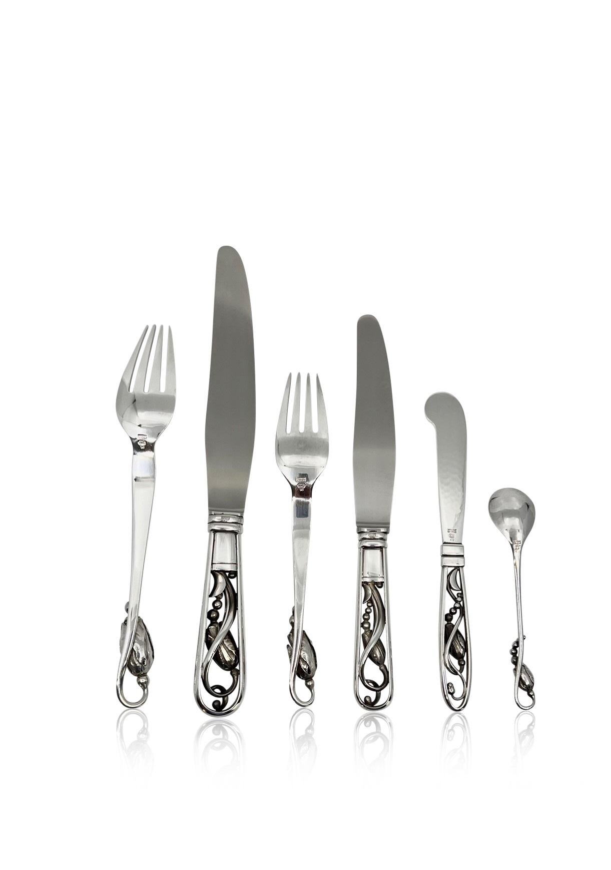 Georg Jensen Juego de cubiertos de plata de ley Blossom para 12 Art Nouveau en venta