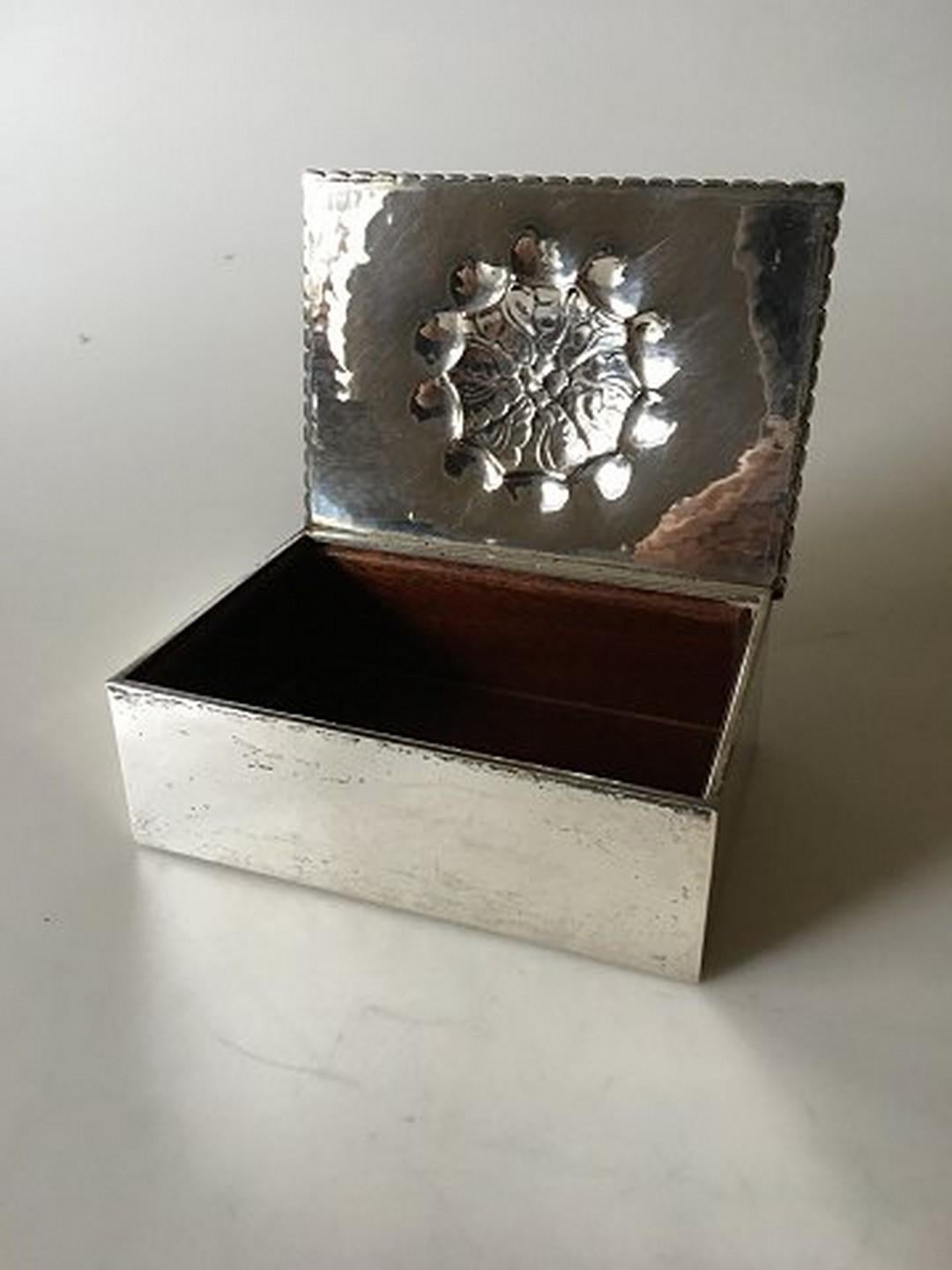 Georg Jensen box in 830 silver from 1919 no 89. Measures 13.5 cm x 10 cm (5 5/16