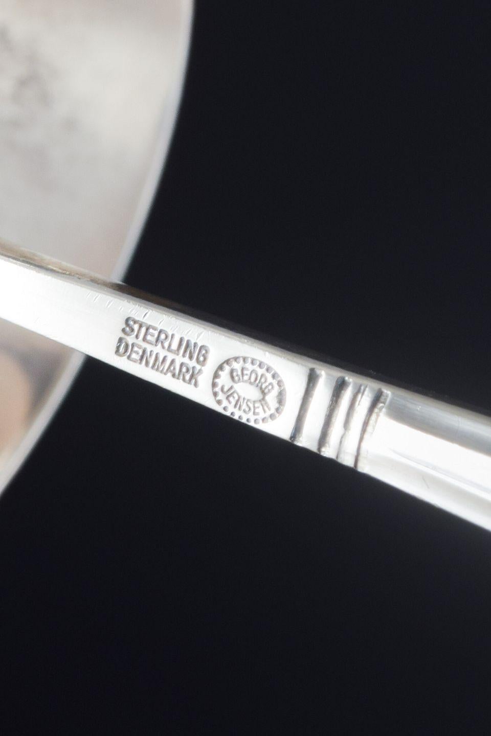 Georg Jensen. Butter sauce ladle in the “Acorn” pattern. Sterling silver. In condizioni ottime in vendita a København, Copenhagen