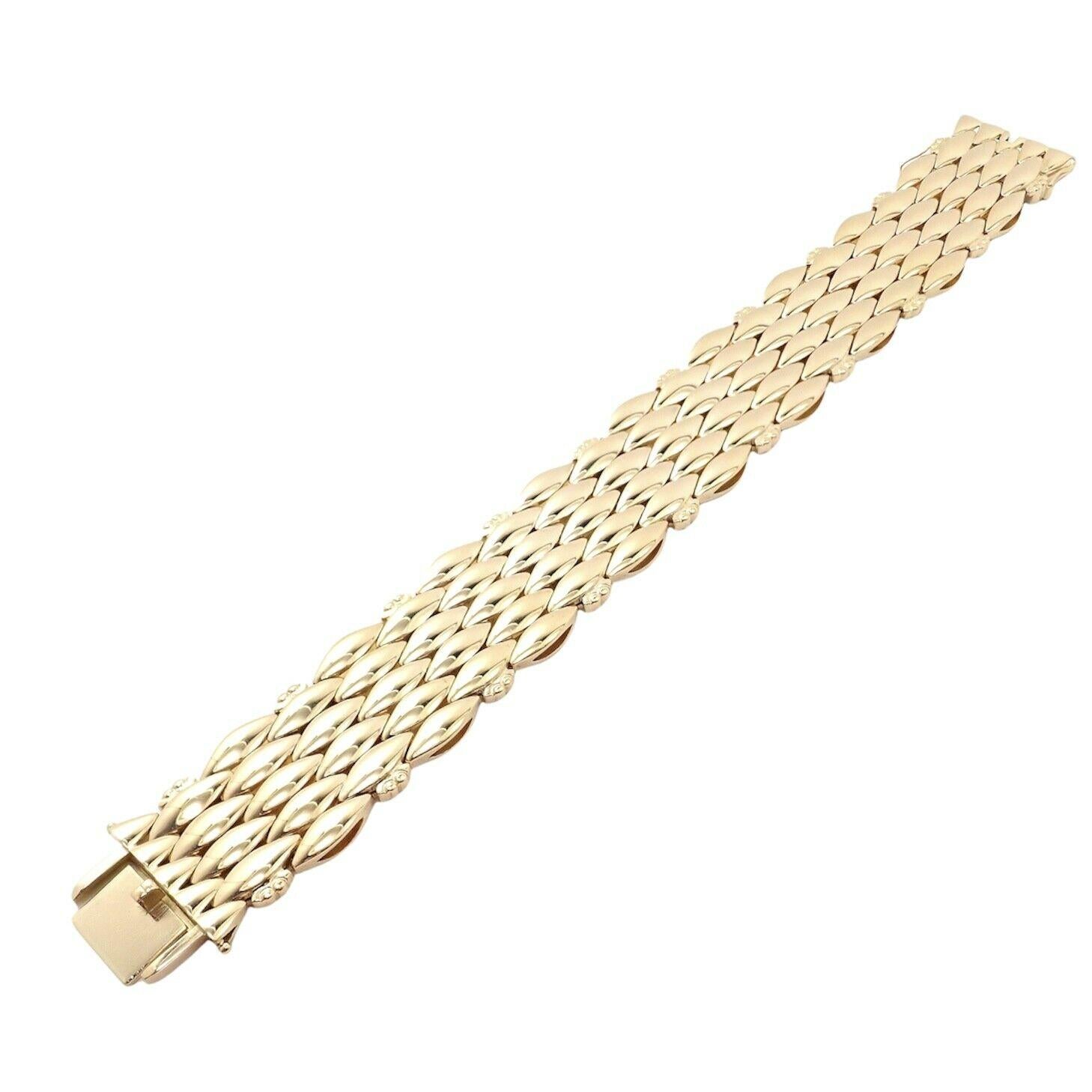 18k Yellow Gold Wide Link Bracelet by Harald Nielsen for Georg Jensen.
Details:
Length: Total Length: 7.9
