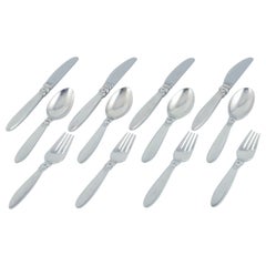 Cactus de Georg Jensen Un service à lunch pour quatre personnes en argent sterling.