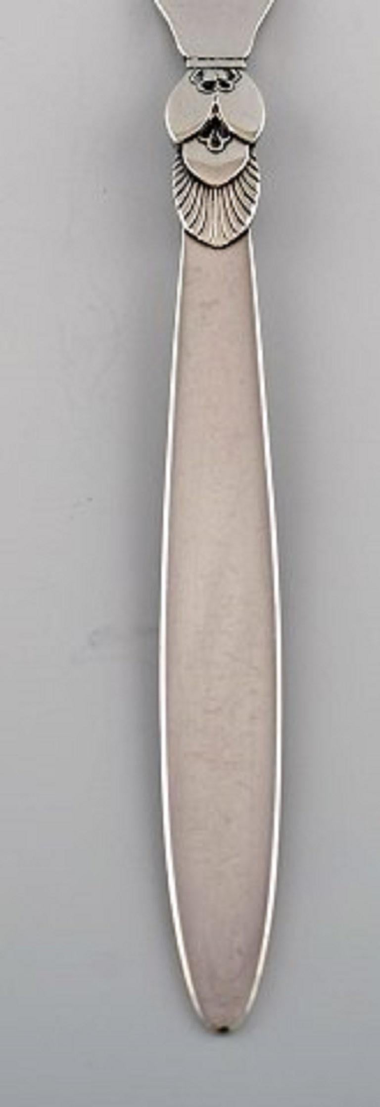 Georg Jensen Cactus meat fork in sterling silver.
Designer: Gundorph Albertus.
Measures: 19.5 cm.
Stamped.
In very good condition.