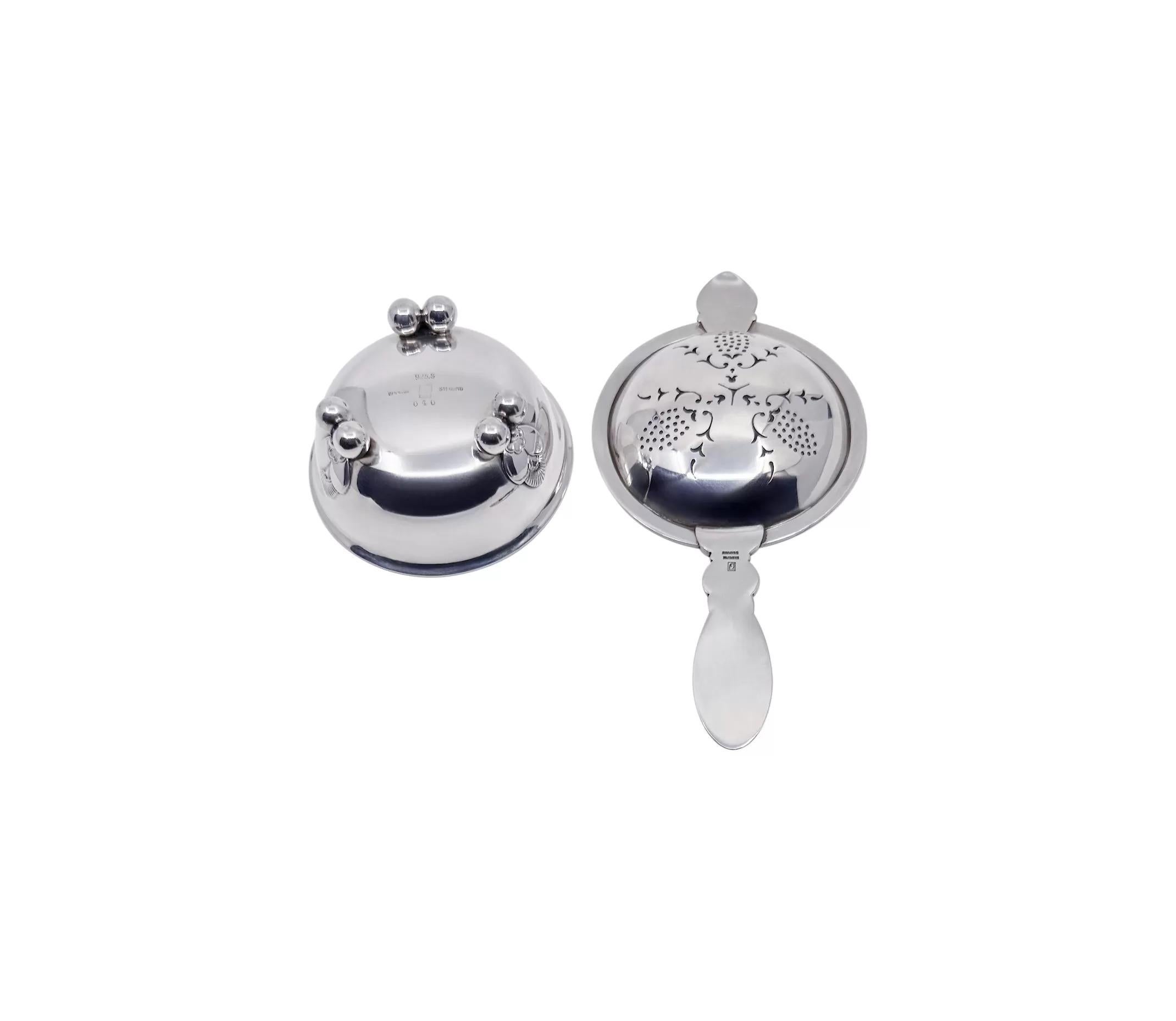 Art Déco Georg Jensen Cactus in argento sterling, colino per il tè su supporto 646A in vendita