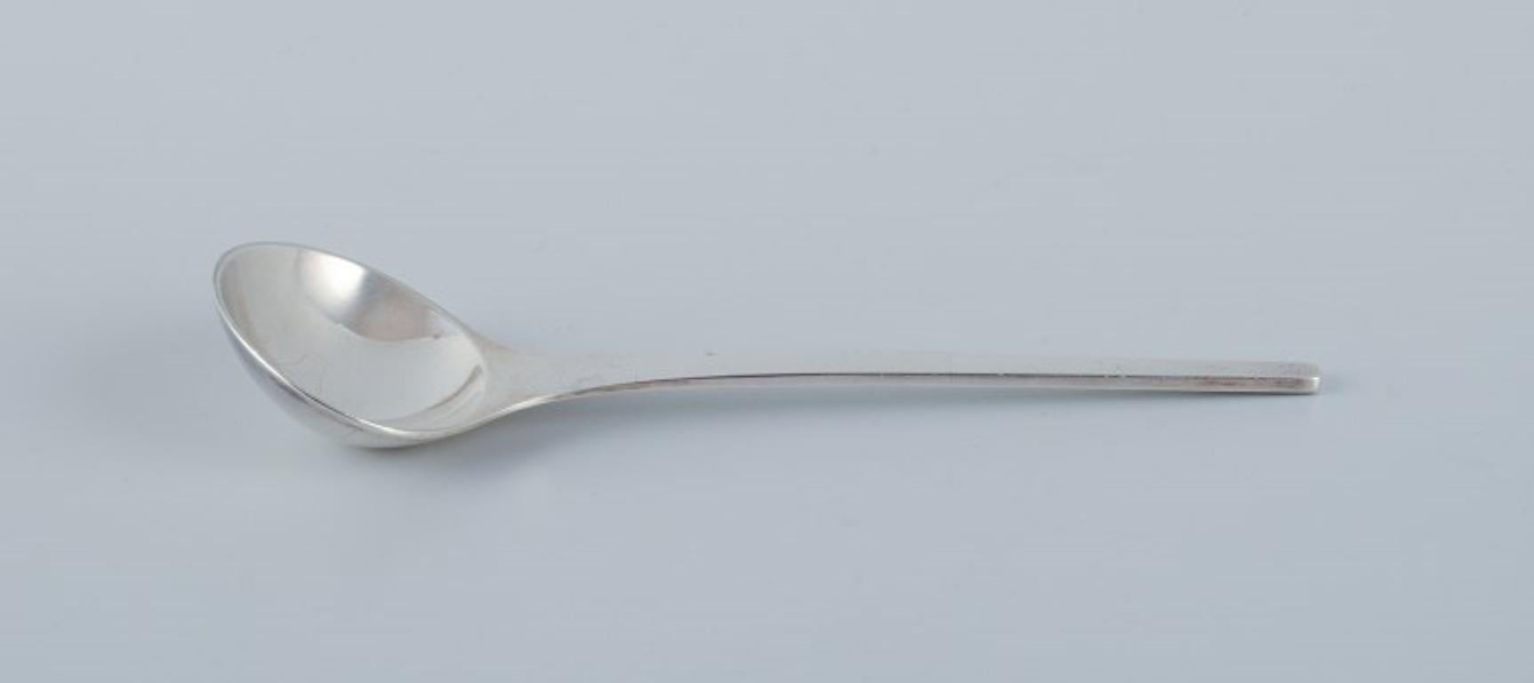 Scandinavo moderno Georg Jensen, Caravel, cucchiaio da portata in argento sterling. Design modernista in vendita