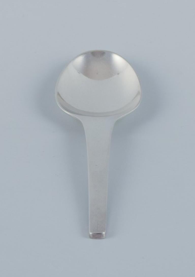 Scandinavian Modern Georg Jensen, Caravel, set of seven dessert spoons in sterling silver.  For Sale