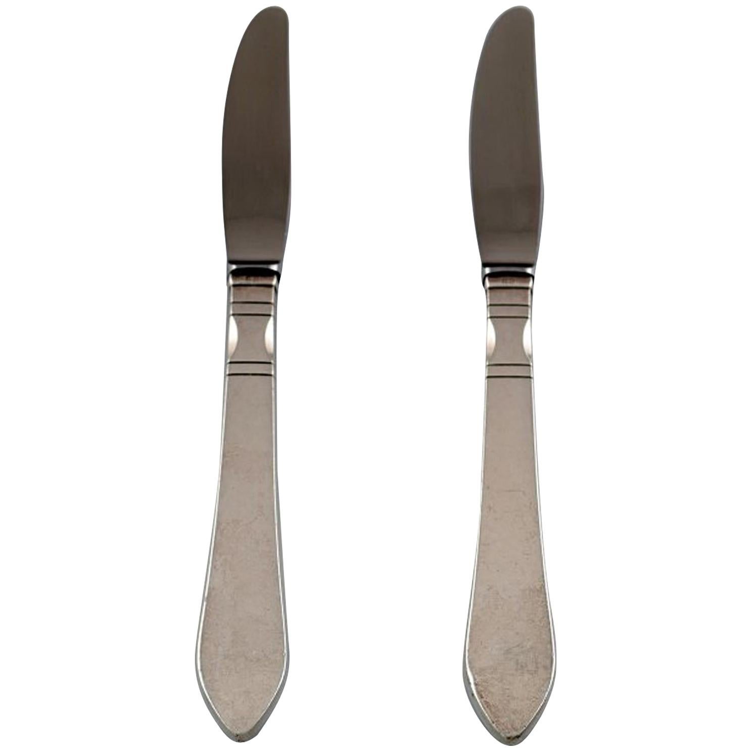 Georg Jensen. Continentale, Due coltelli da cena, Argenteria, Martellato a mano
