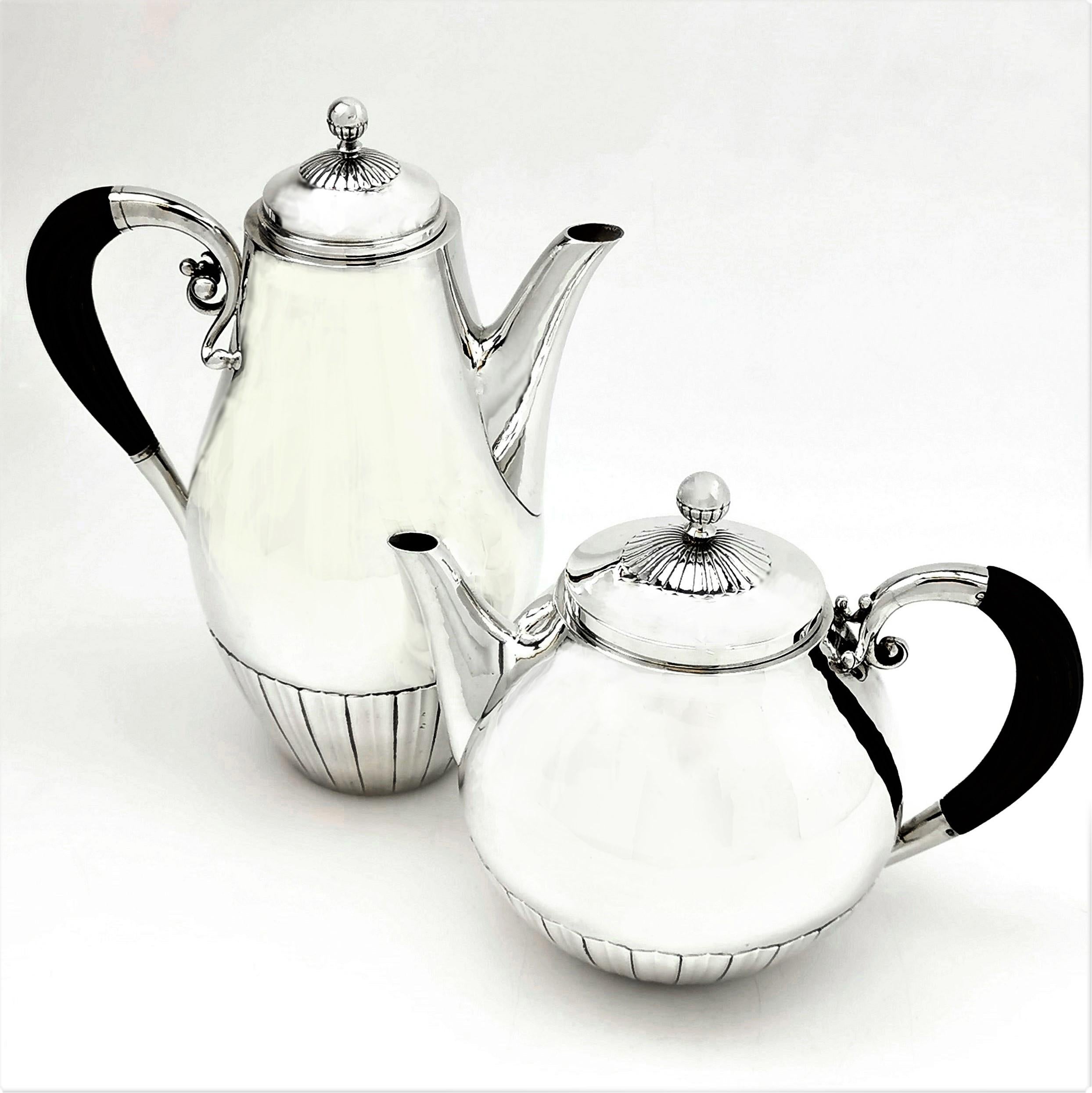 Georg Jensen Cosmos Sterling Silver 8 P Tea & Coffee Set 1920, 45 Tray Denmark In Good Condition For Sale In London, GB