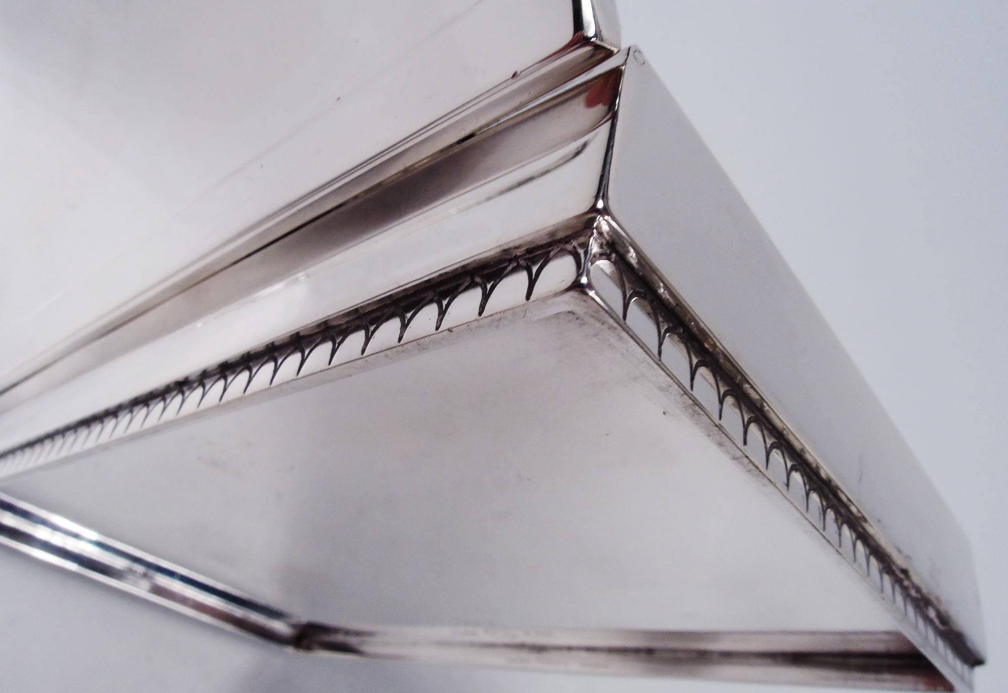 XX secolo Georg Jensen Scatola danese moderna classica in argento sterling in vendita